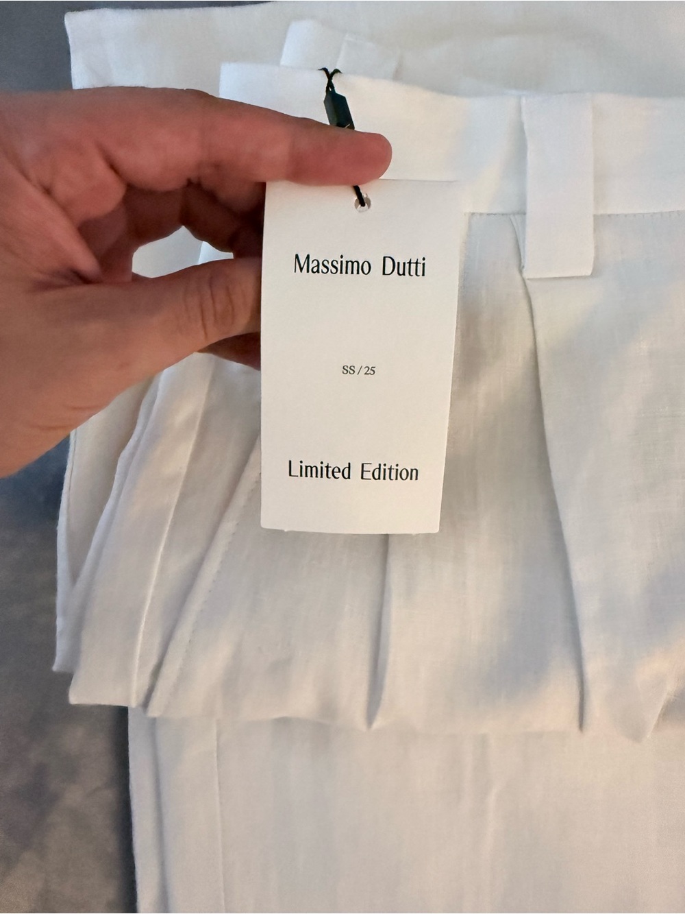 Massimo Dutti White Pleated Linen Pants
